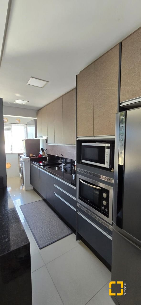 Cobertura com 140m², 4 quartos (sendo 1 suíte), 2 garagens, no bairro Jurerê em Florianópolis