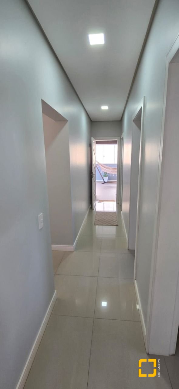 Cobertura com 140m², 4 quartos (sendo 1 suíte), 2 garagens, no bairro Jurerê em Florianópolis