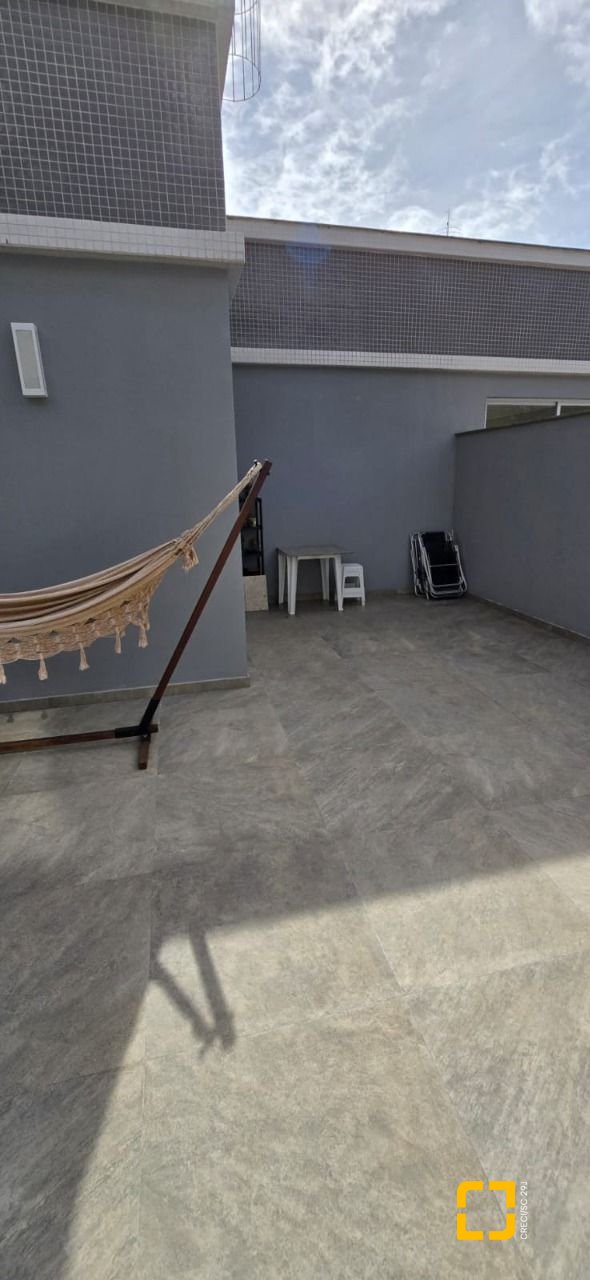 Cobertura com 140m², 4 quartos (sendo 1 suíte), 2 garagens, no bairro Jurerê em Florianópolis