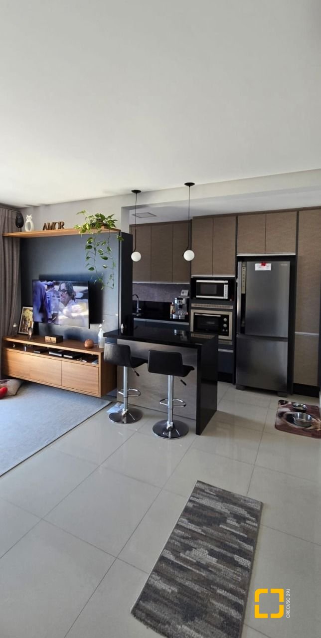 Cobertura com 140m², 4 quartos (sendo 1 suíte), 2 garagens, no bairro Jurerê em Florianópolis