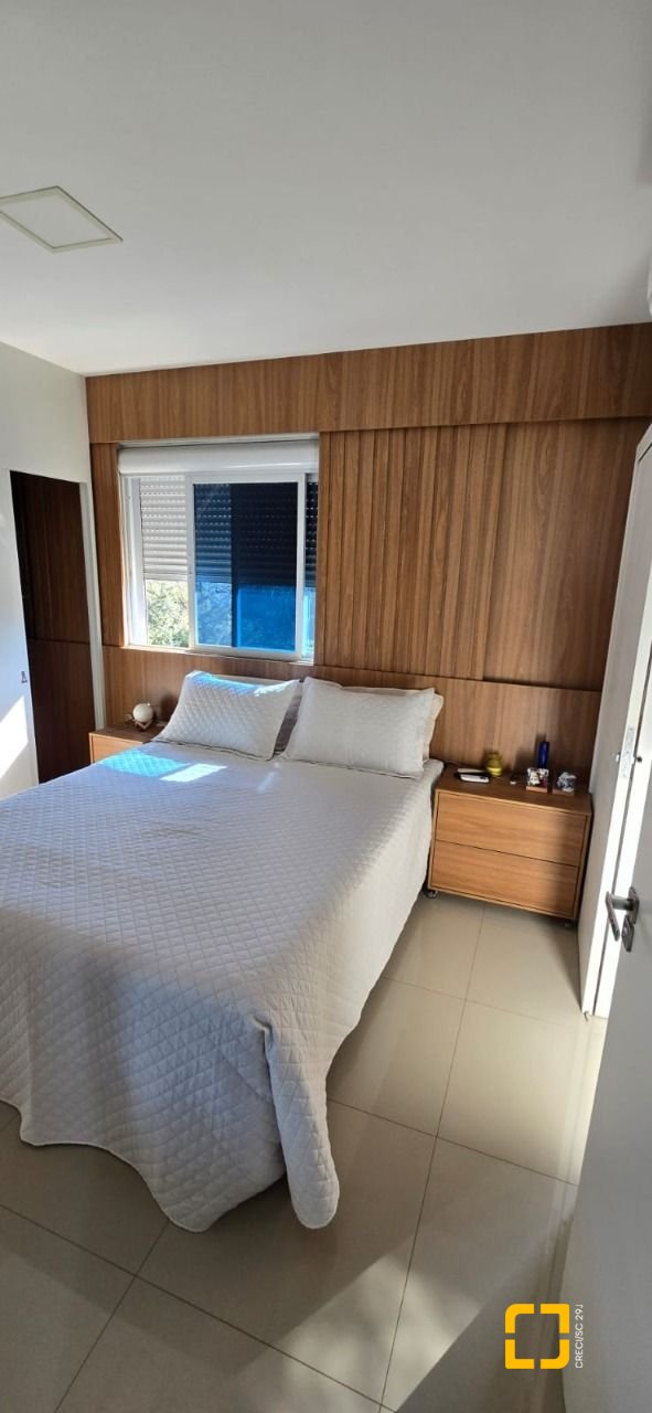 Cobertura com 140m², 4 quartos (sendo 1 suíte), 2 garagens, no bairro Jurerê em Florianópolis