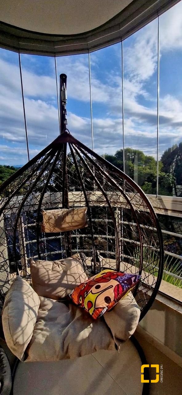 Cobertura com 140m², 4 quartos (sendo 1 suíte), 2 garagens, no bairro Jurerê em Florianópolis
