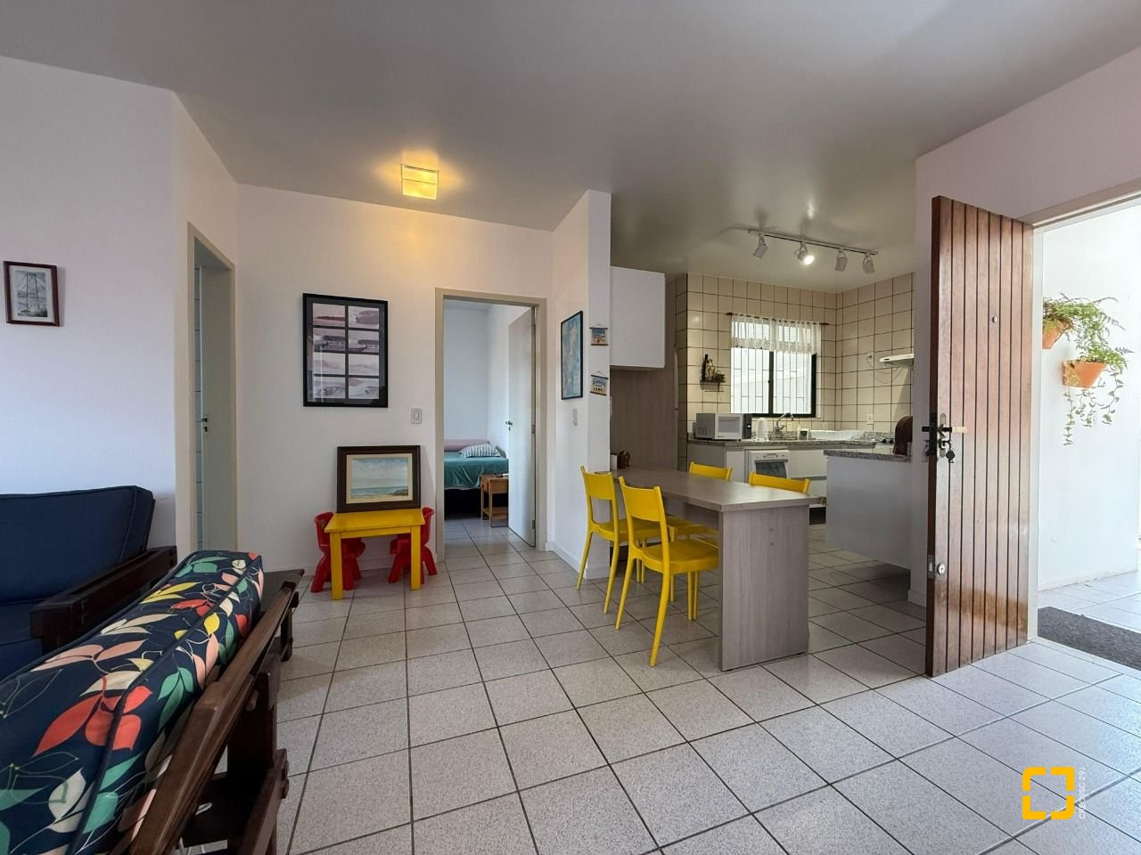Apartamento com 186m², 7 quartos (sendo 3 suítes), 2 garagens, no bairro Ingleses em Florianópolis