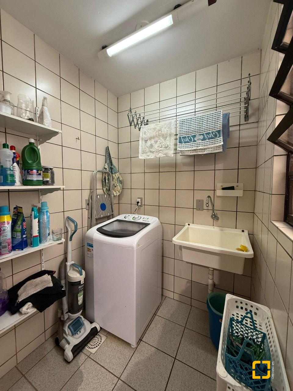 Apartamento com 186m², 7 quartos (sendo 3 suítes), 2 garagens, no bairro Ingleses em Florianópolis