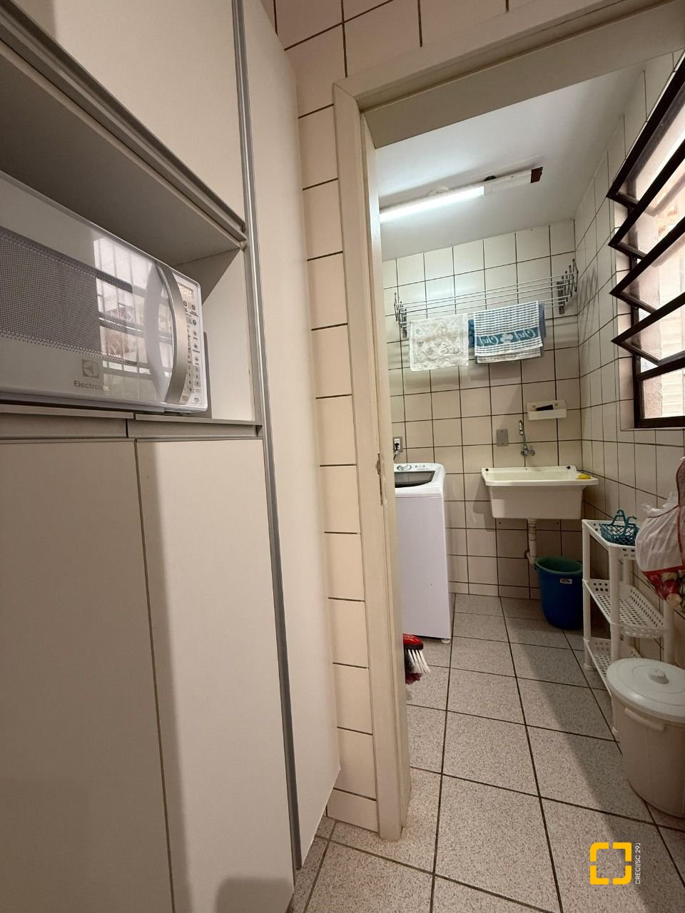 Apartamento com 186m², 7 quartos (sendo 3 suítes), 2 garagens, no bairro Ingleses em Florianópolis