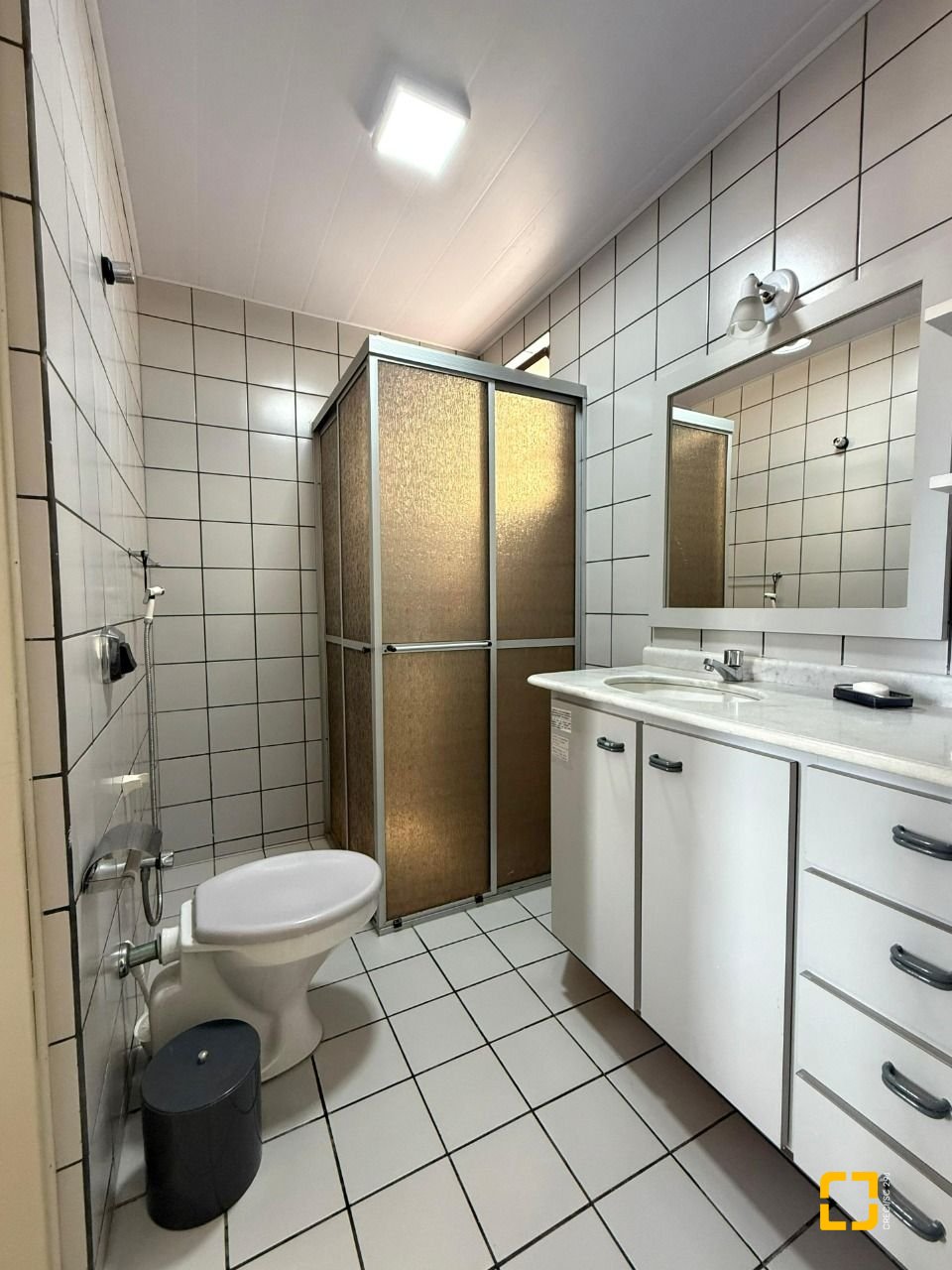 Apartamento com 186m², 7 quartos (sendo 3 suítes), 2 garagens, no bairro Ingleses em Florianópolis
