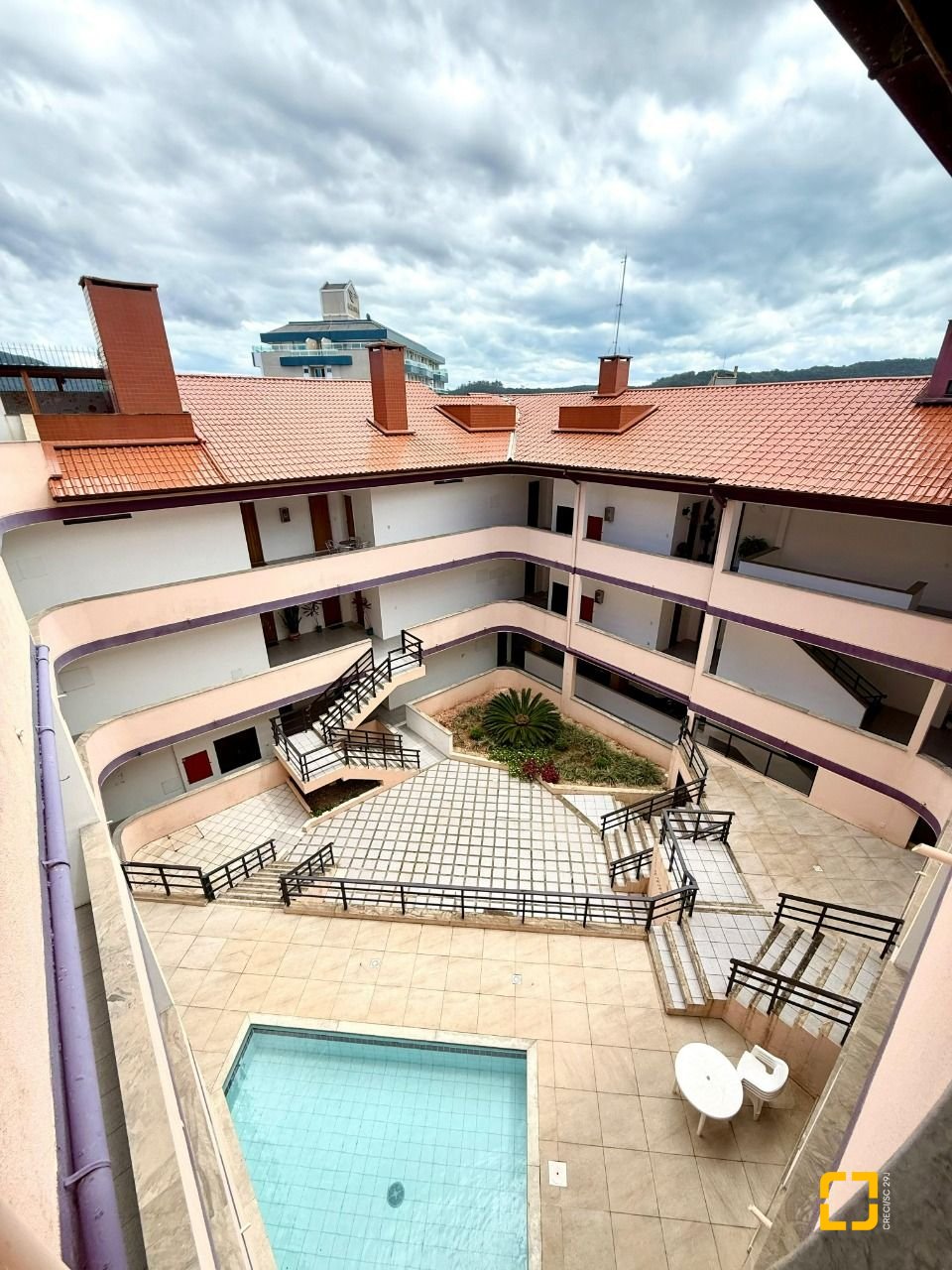 Apartamento com 186m², 7 quartos (sendo 3 suítes), 2 garagens, no bairro Ingleses em Florianópolis