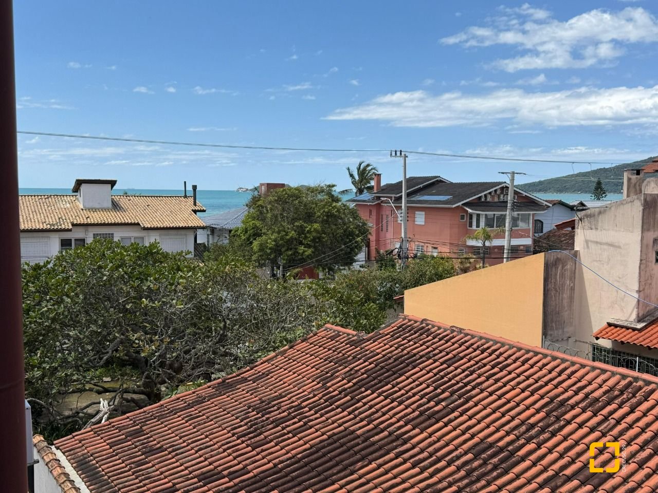 Apartamento com 186m², 7 quartos (sendo 3 suítes), 2 garagens, no bairro Ingleses em Florianópolis