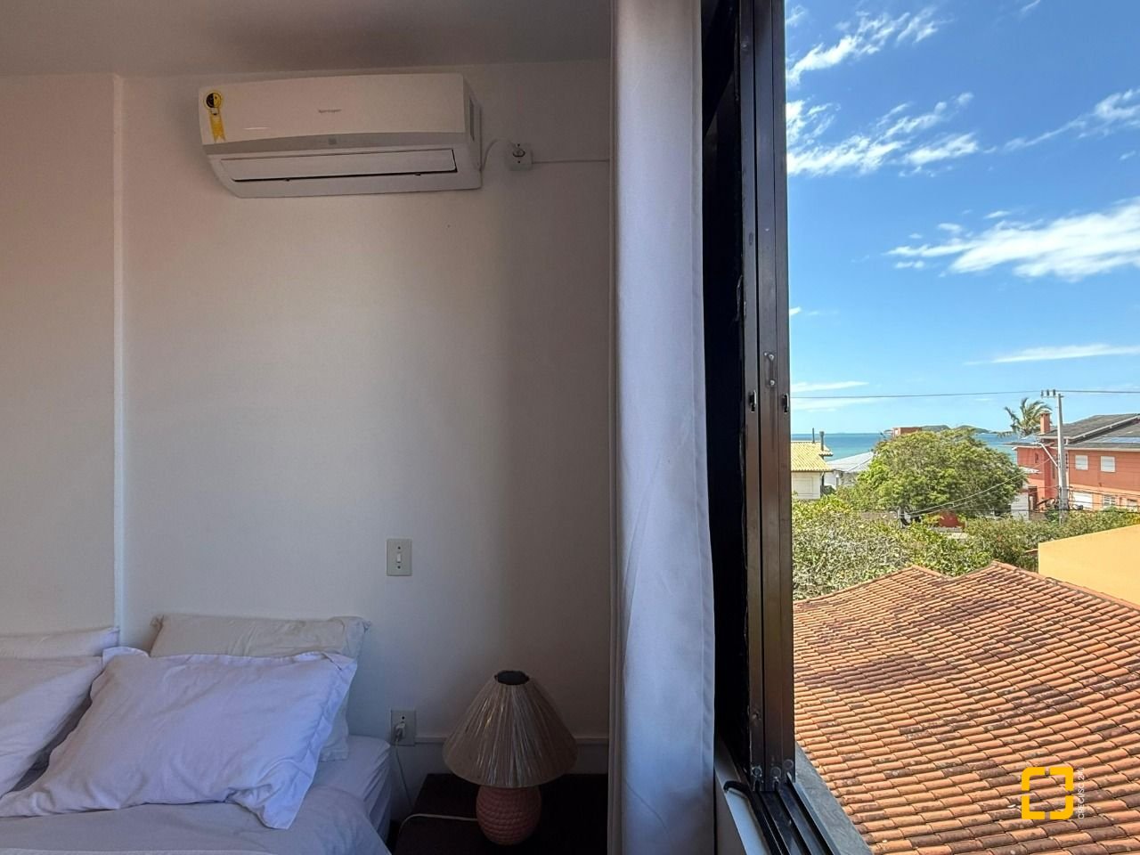 Apartamento com 186m², 7 quartos (sendo 3 suítes), 2 garagens, no bairro Ingleses em Florianópolis