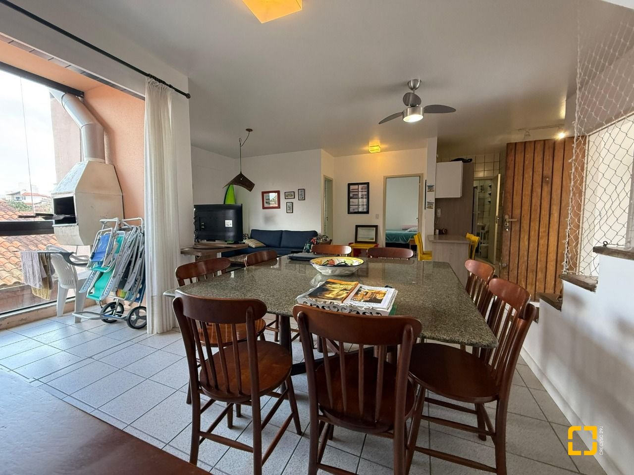 Apartamento com 186m², 7 quartos (sendo 3 suítes), 2 garagens, no bairro Ingleses em Florianópolis