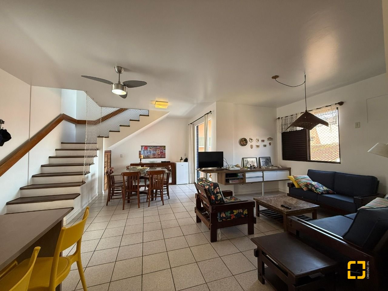 Apartamento com 186m², 7 quartos (sendo 3 suítes), 2 garagens, no bairro Ingleses em Florianópolis