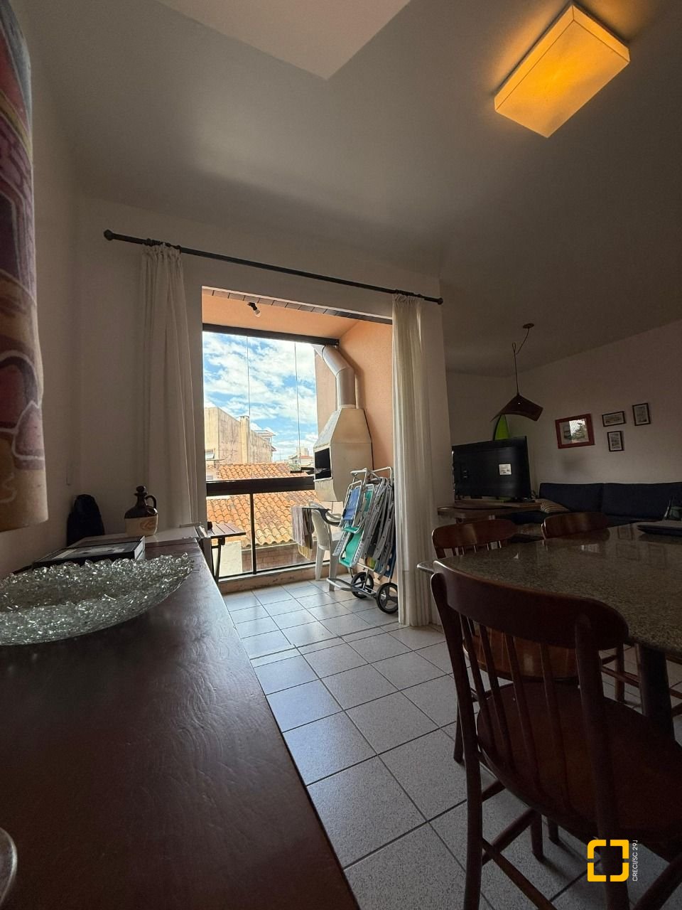 Apartamento com 186m², 7 quartos (sendo 3 suítes), 2 garagens, no bairro Ingleses em Florianópolis
