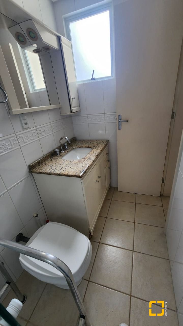 Apartamento com 91m², 4 quartos (sendo 1 suíte), 2 garagens, no bairro Córrego Grande em Florianópolis