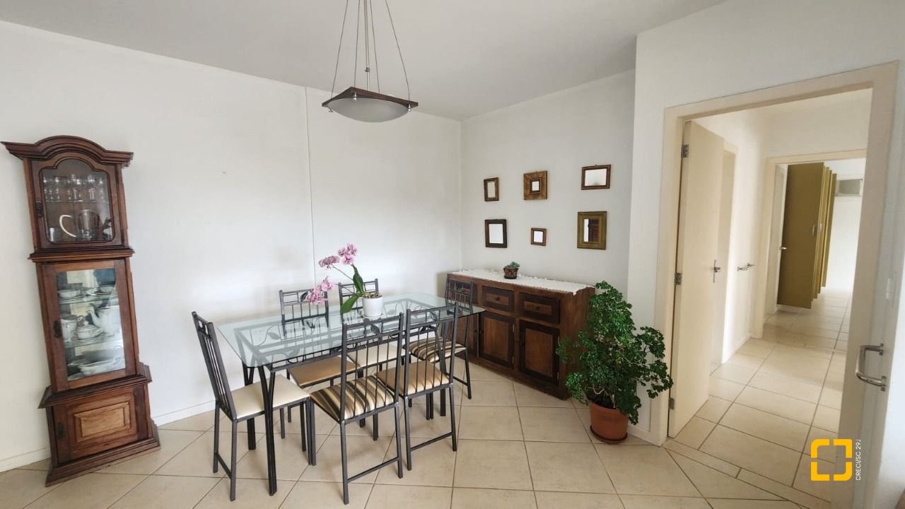 Apartamento com 91m², 4 quartos (sendo 1 suíte), 2 garagens, no bairro Córrego Grande em Florianópolis