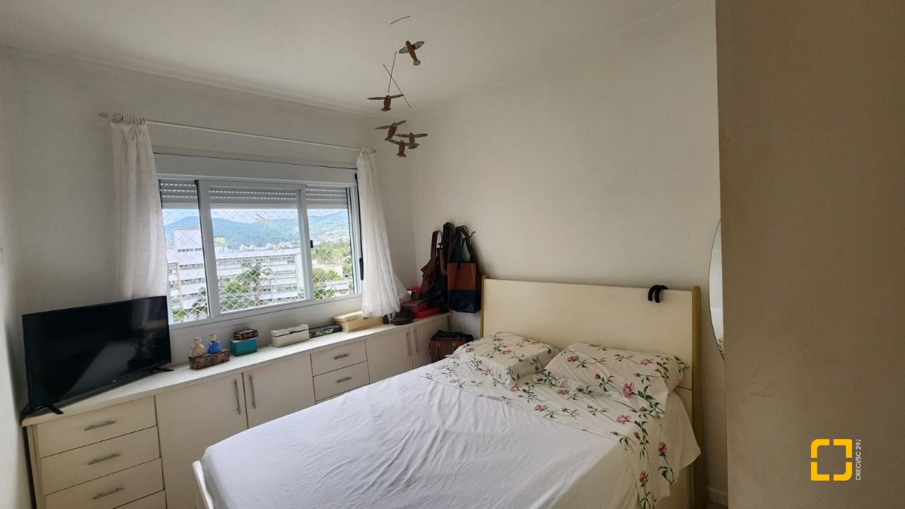 Apartamento com 91m², 4 quartos (sendo 1 suíte), 2 garagens, no bairro Córrego Grande em Florianópolis