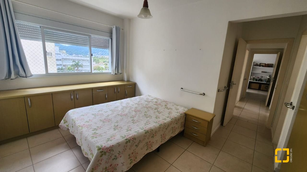 Apartamento com 91m², 4 quartos (sendo 1 suíte), 2 garagens, no bairro Córrego Grande em Florianópolis