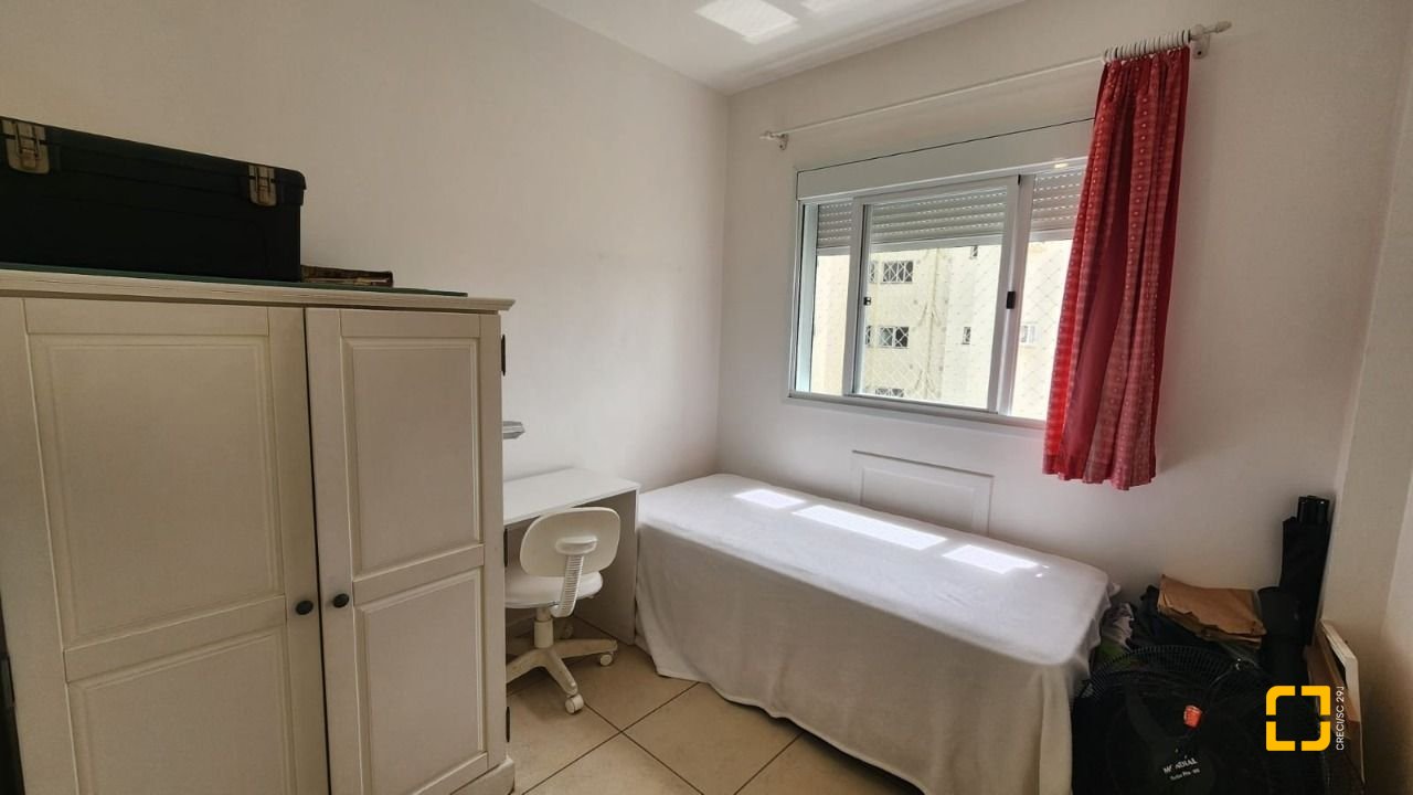 Apartamento com 91m², 4 quartos (sendo 1 suíte), 2 garagens, no bairro Córrego Grande em Florianópolis