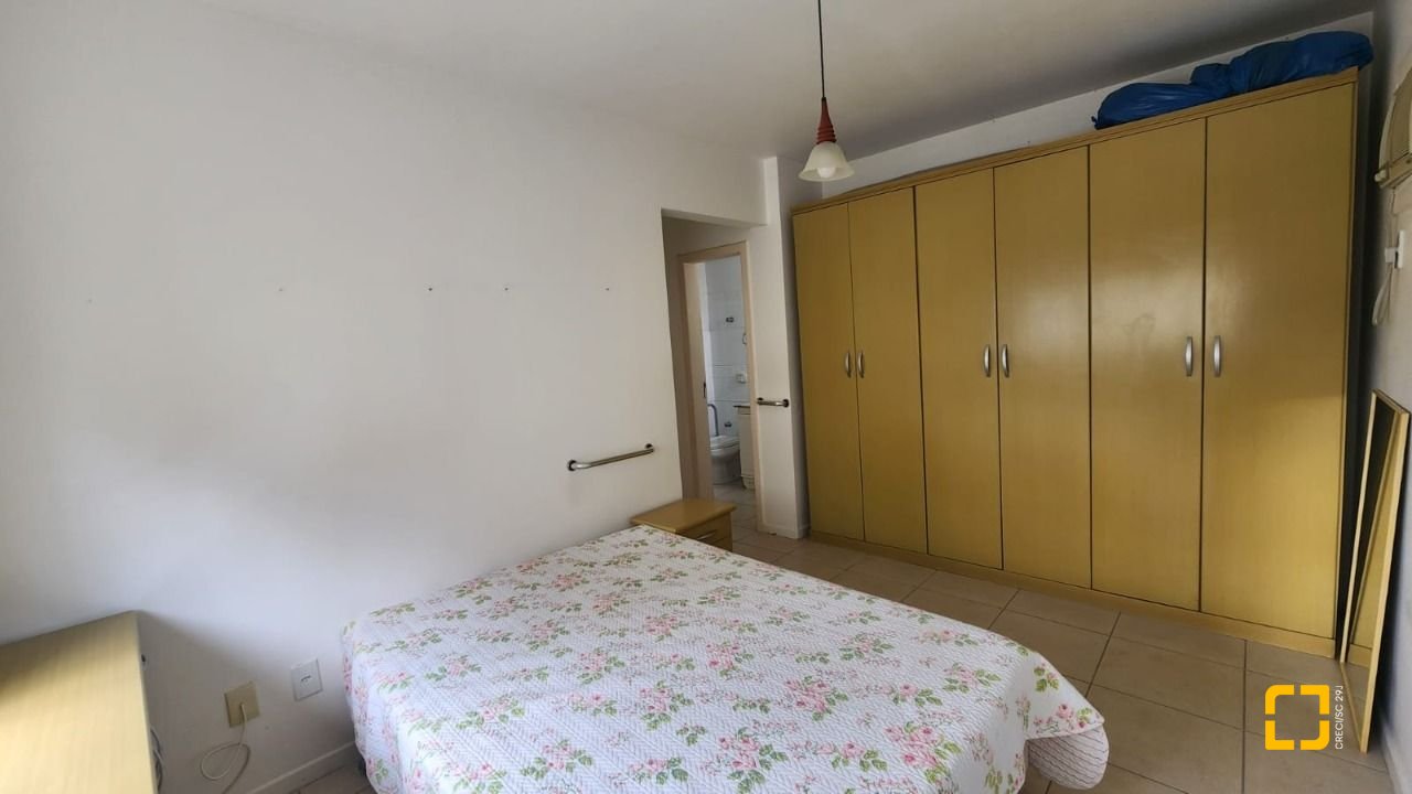 Apartamento com 91m², 4 quartos (sendo 1 suíte), 2 garagens, no bairro Córrego Grande em Florianópolis