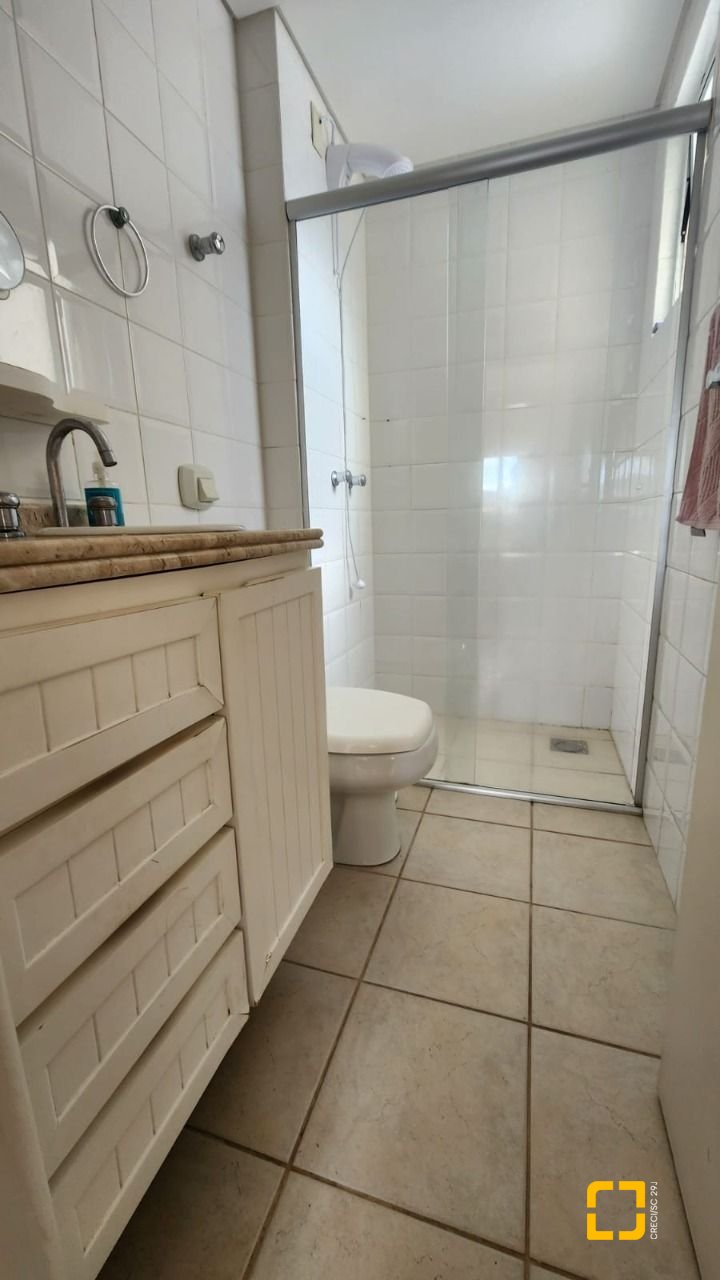 Apartamento com 91m², 4 quartos (sendo 1 suíte), 2 garagens, no bairro Córrego Grande em Florianópolis