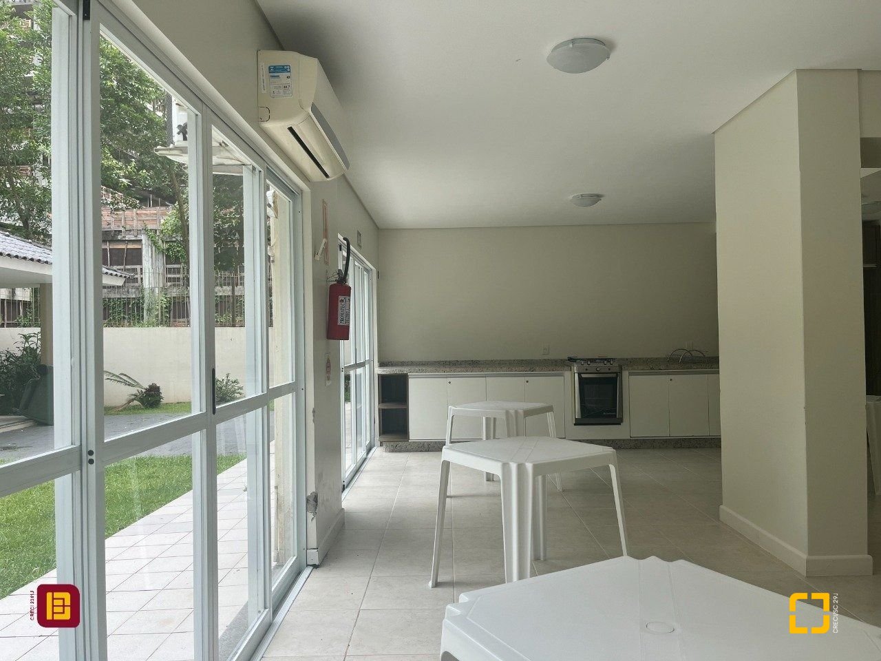 Apartamento com 91m², 4 quartos (sendo 1 suíte), 2 garagens, no bairro Córrego Grande em Florianópolis