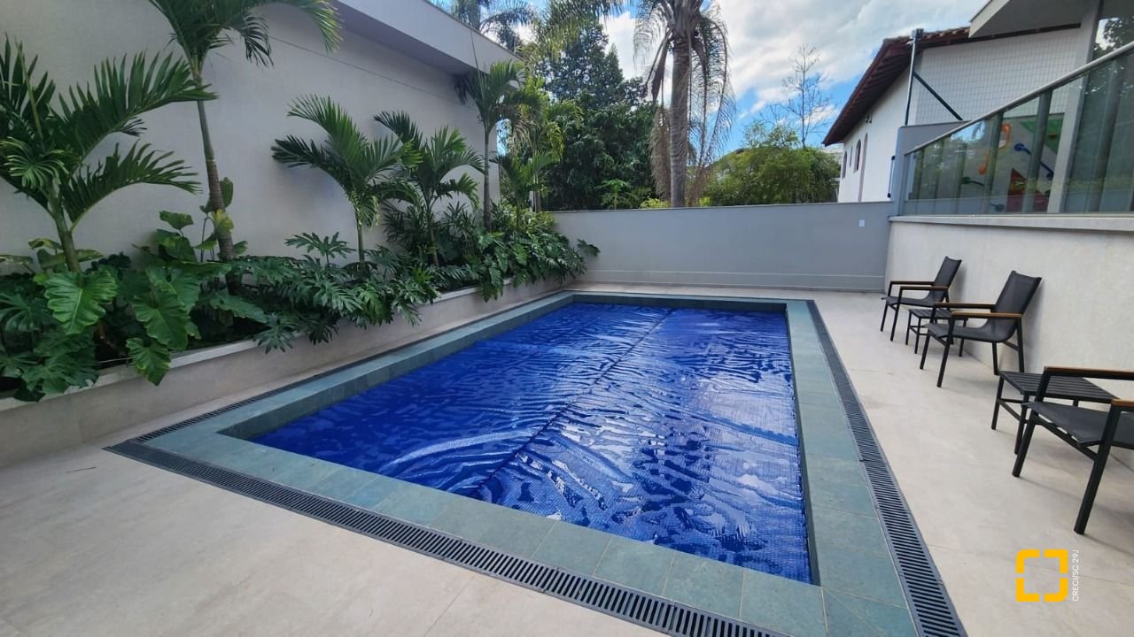 Apartamento com 106m², 4 quartos (sendo 2 suítes), 2 garagens, no bairro João Paulo em Florianópolis