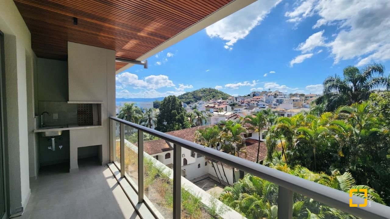Apartamento com 106m², 4 quartos (sendo 2 suítes), 2 garagens, no bairro João Paulo em Florianópolis