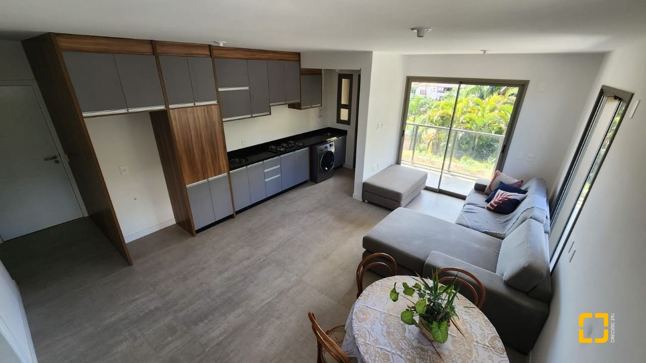 Apartamento com 106m², 4 quartos (sendo 2 suítes), 2 garagens, no bairro João Paulo em Florianópolis