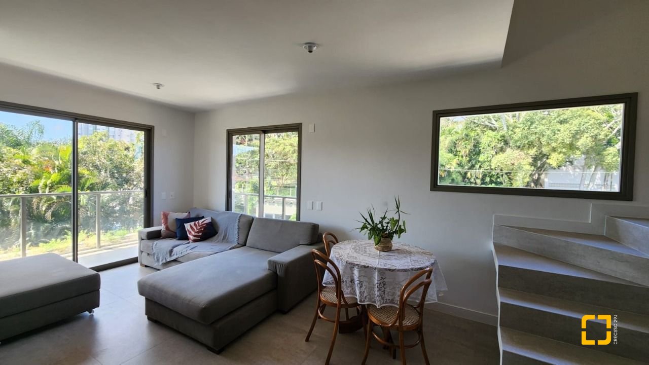 Apartamento com 106m², 4 quartos (sendo 2 suítes), 2 garagens, no bairro João Paulo em Florianópolis