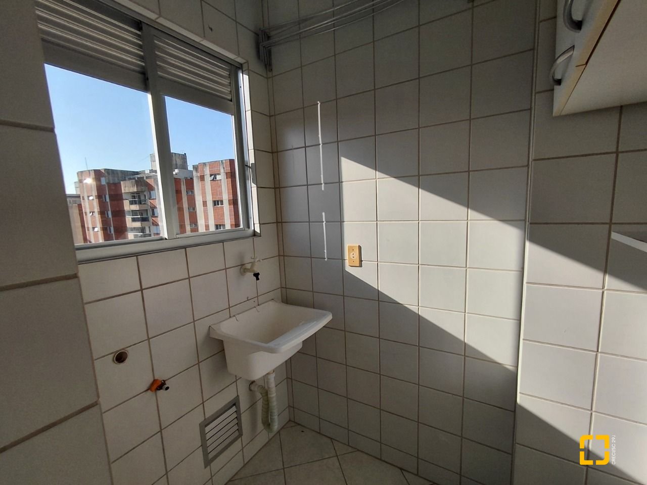 Apartamento com 67m², 2 quartos, 1 garagem, no bairro Pantanal em Florianópolis