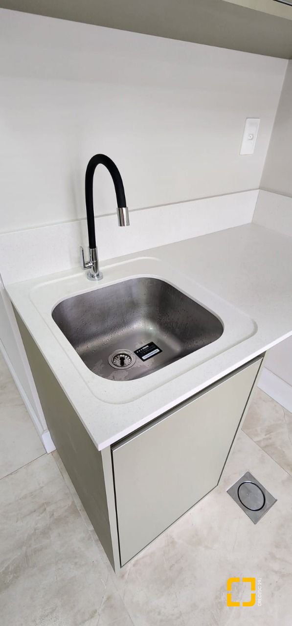 Apartamento com 51m², 1 quarto (sendo 1 suíte), 1 garagem, no bairro Cacupé em Florianópolis