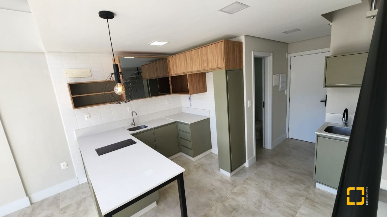 Apartamento com 51m², 1 quarto (sendo 1 suíte), 1 garagem, no bairro Cacupé em Florianópolis