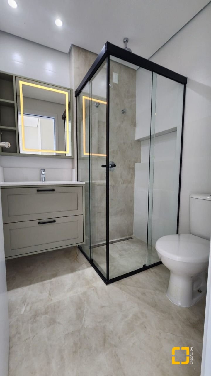 Apartamento com 51m², 1 quarto (sendo 1 suíte), 1 garagem, no bairro Cacupé em Florianópolis