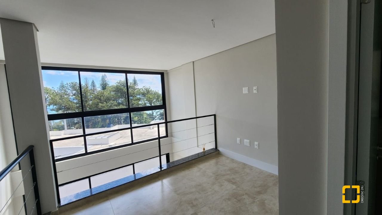 Apartamento com 51m², 1 quarto (sendo 1 suíte), 1 garagem, no bairro Cacupé em Florianópolis