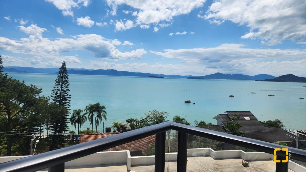 Apartamento com 51m², 1 quarto (sendo 1 suíte), 1 garagem, no bairro Cacupé em Florianópolis