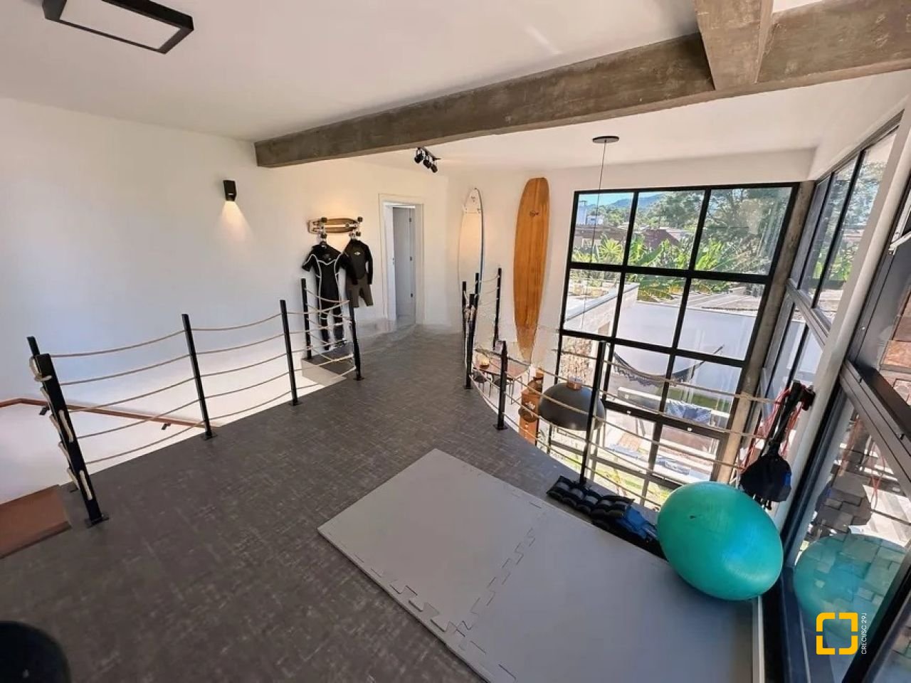 Casa de Condomínio com 275m², 7 quartos (sendo 3 suítes), 6 garagens, no bairro Campeche em Florianópolis