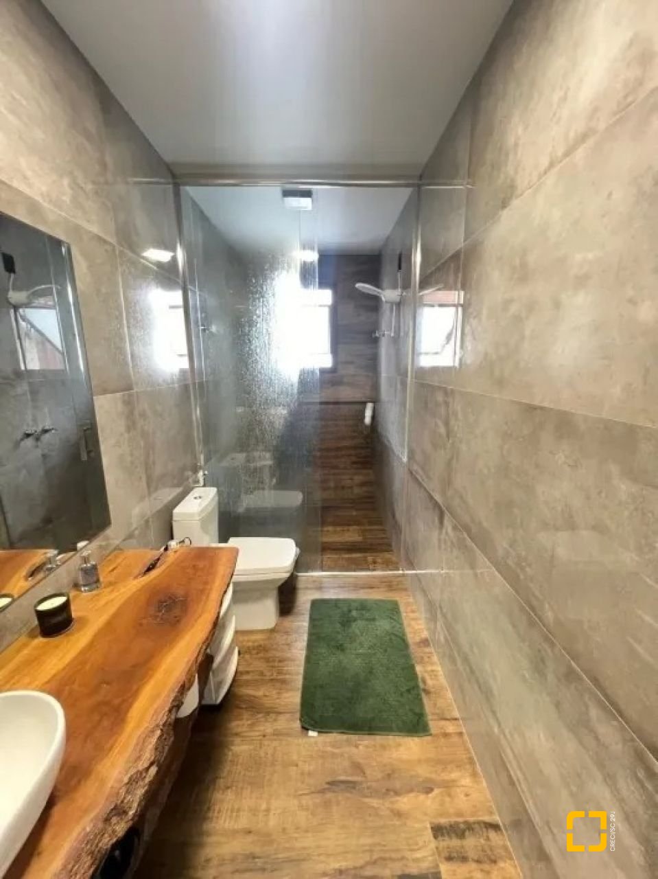 Casa de Condomínio com 275m², 7 quartos (sendo 3 suítes), 6 garagens, no bairro Campeche em Florianópolis