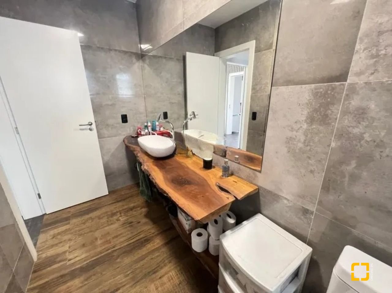 Casa de Condomínio com 275m², 7 quartos (sendo 3 suítes), 6 garagens, no bairro Campeche em Florianópolis
