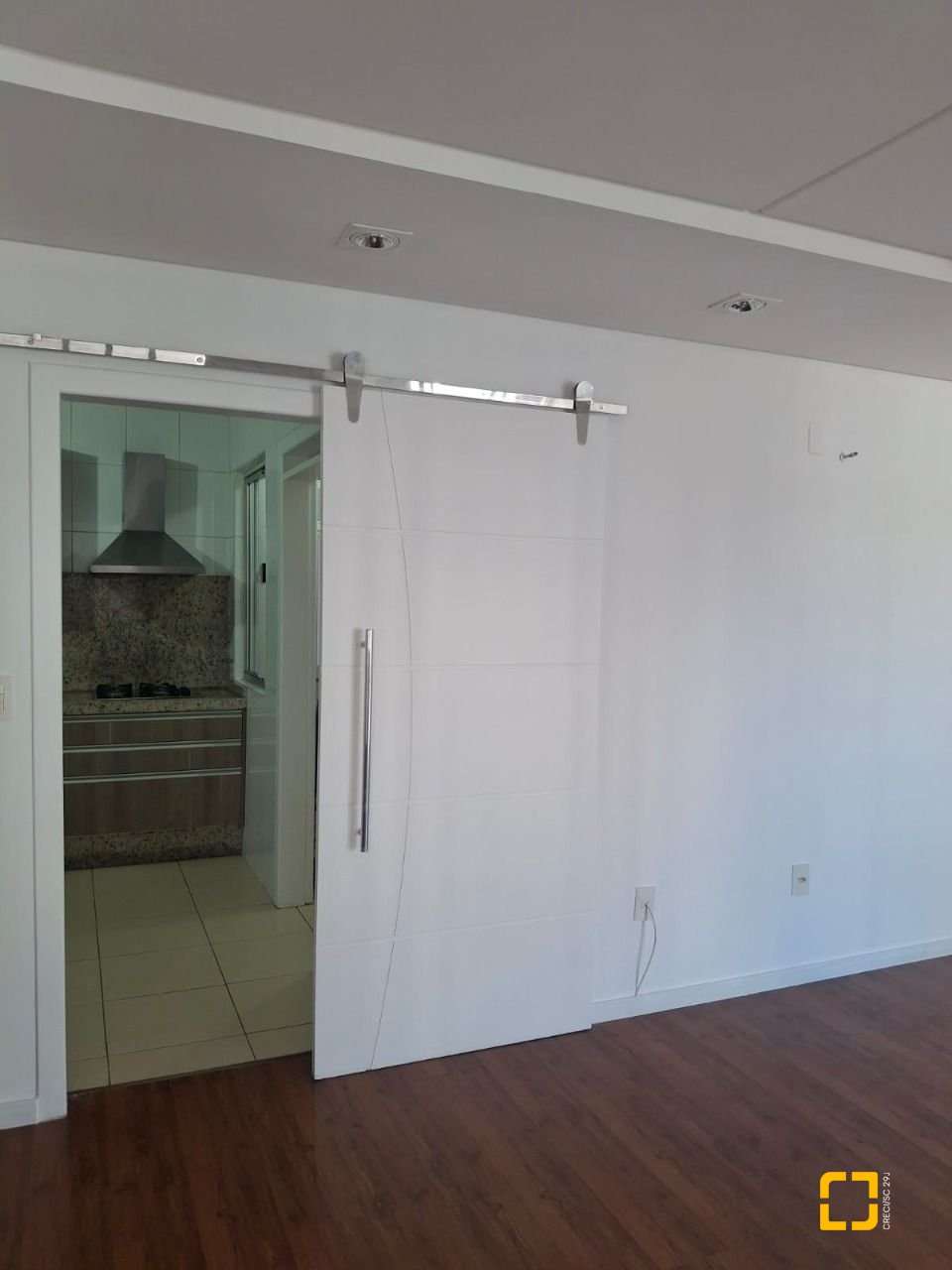 Apartamento com 103m², 3 quartos (sendo 1 suíte), 1 garagem, no bairro Campinas em São José