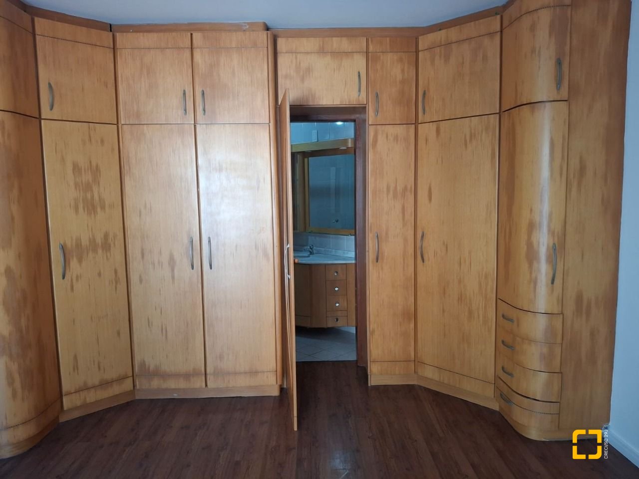 Apartamento com 103m², 3 quartos (sendo 1 suíte), 1 garagem, no bairro Campinas em São José