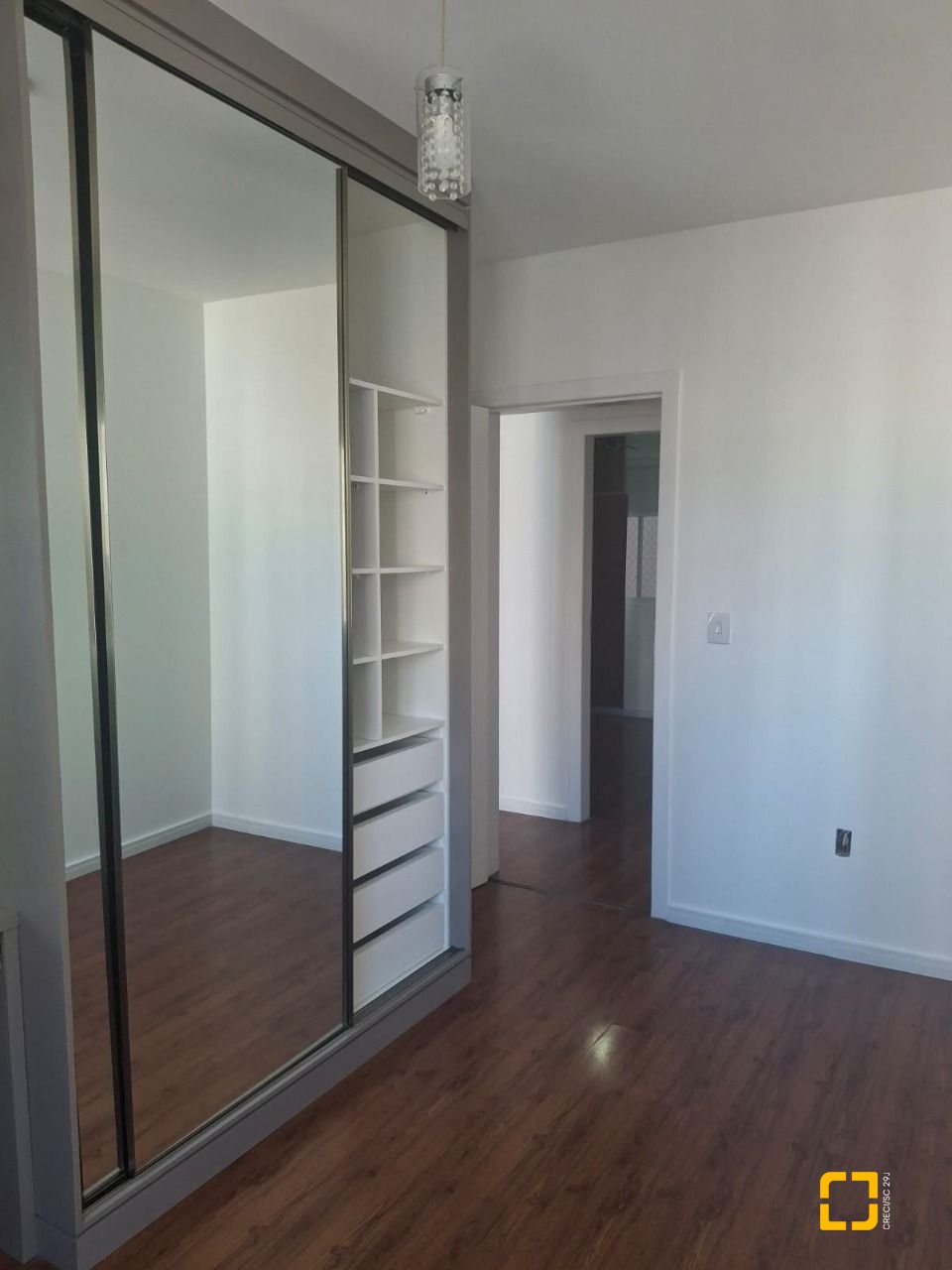 Apartamento com 103m², 3 quartos (sendo 1 suíte), 1 garagem, no bairro Campinas em São José