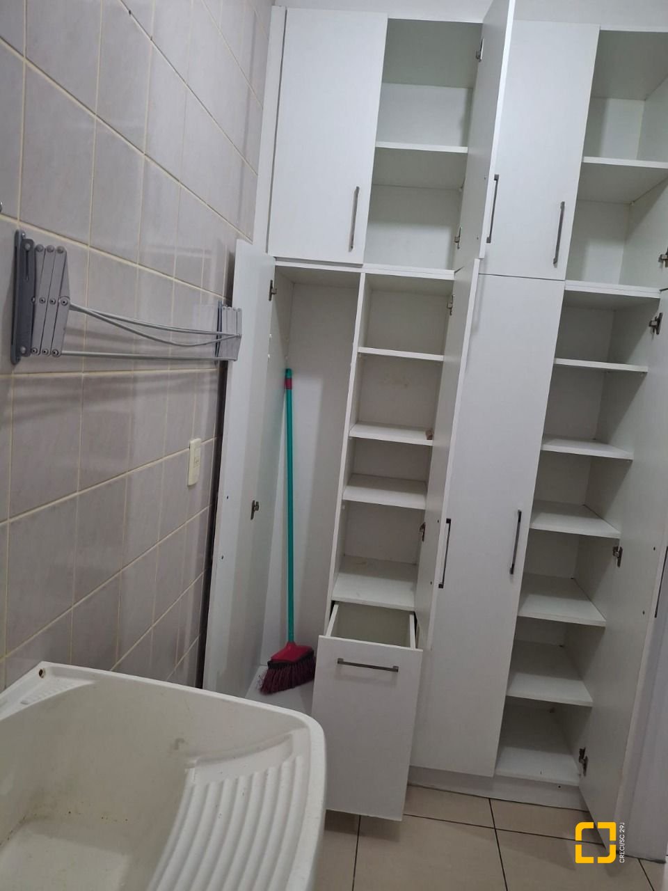 Apartamento com 103m², 3 quartos (sendo 1 suíte), 1 garagem, no bairro Campinas em São José