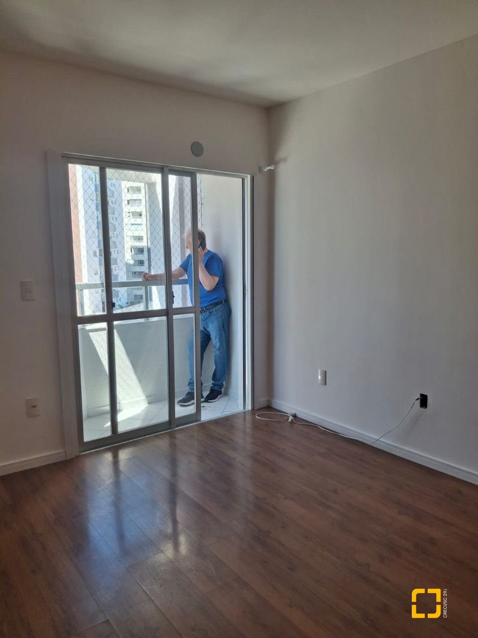 Apartamento com 103m², 3 quartos (sendo 1 suíte), 1 garagem, no bairro Campinas em São José