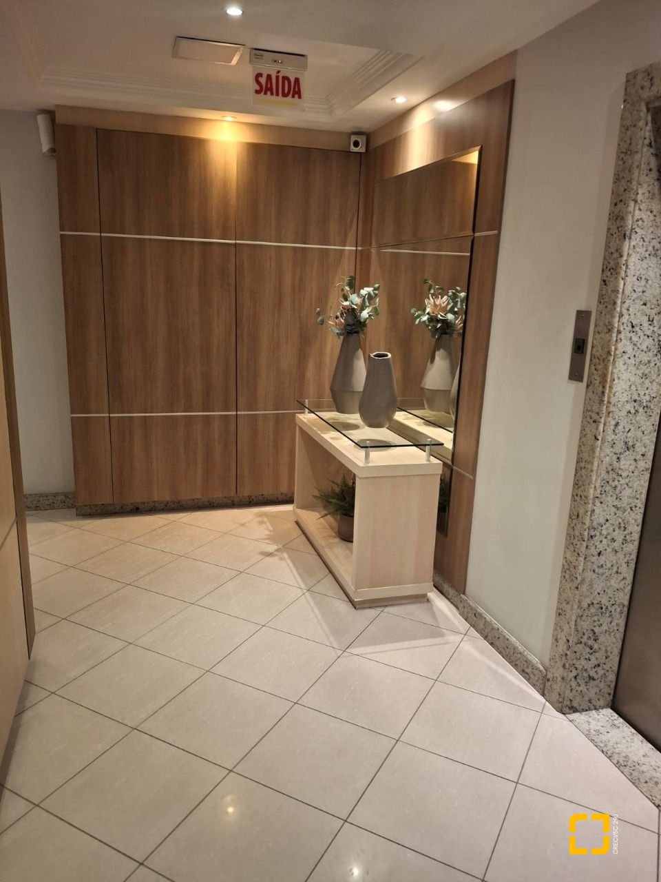 Apartamento com 103m², 3 quartos (sendo 1 suíte), 1 garagem, no bairro Campinas em São José