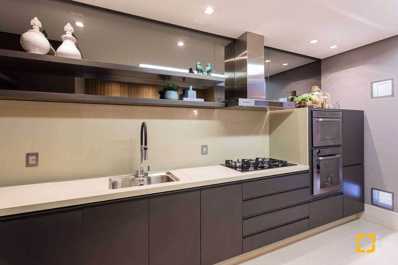 Apartamento com 143m², 3 quartos (sendo 3 suítes), 3 garagens, no bairro Campinas em São José
