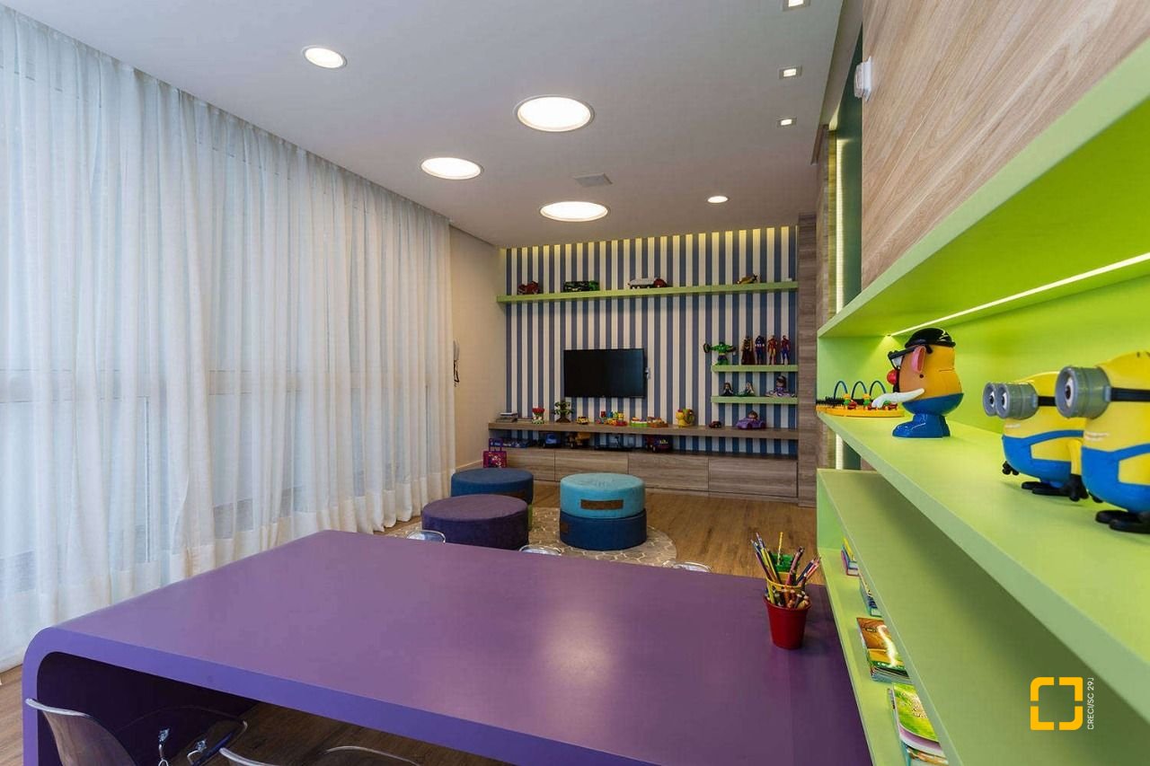 Apartamento com 143m², 3 quartos (sendo 3 suítes), 3 garagens, no bairro Campinas em São José
