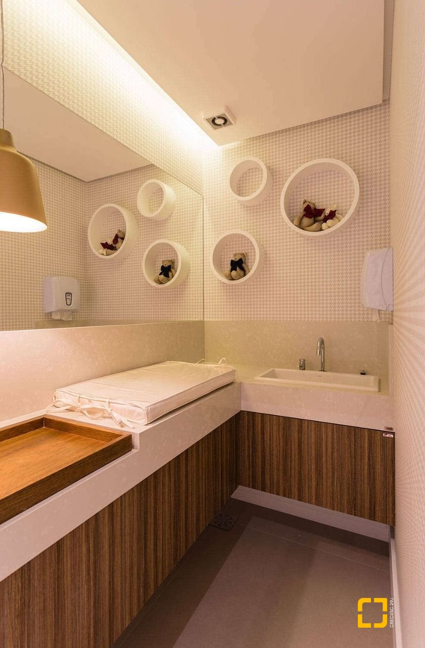 Apartamento com 143m², 3 quartos (sendo 3 suítes), 3 garagens, no bairro Campinas em São José