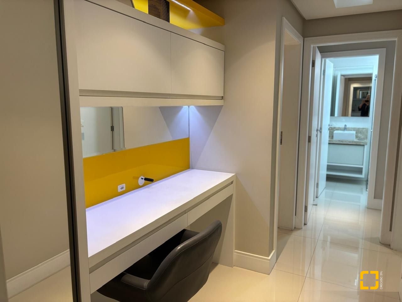 Apartamento com 143m², 3 quartos (sendo 3 suítes), 3 garagens, no bairro Campinas em São José