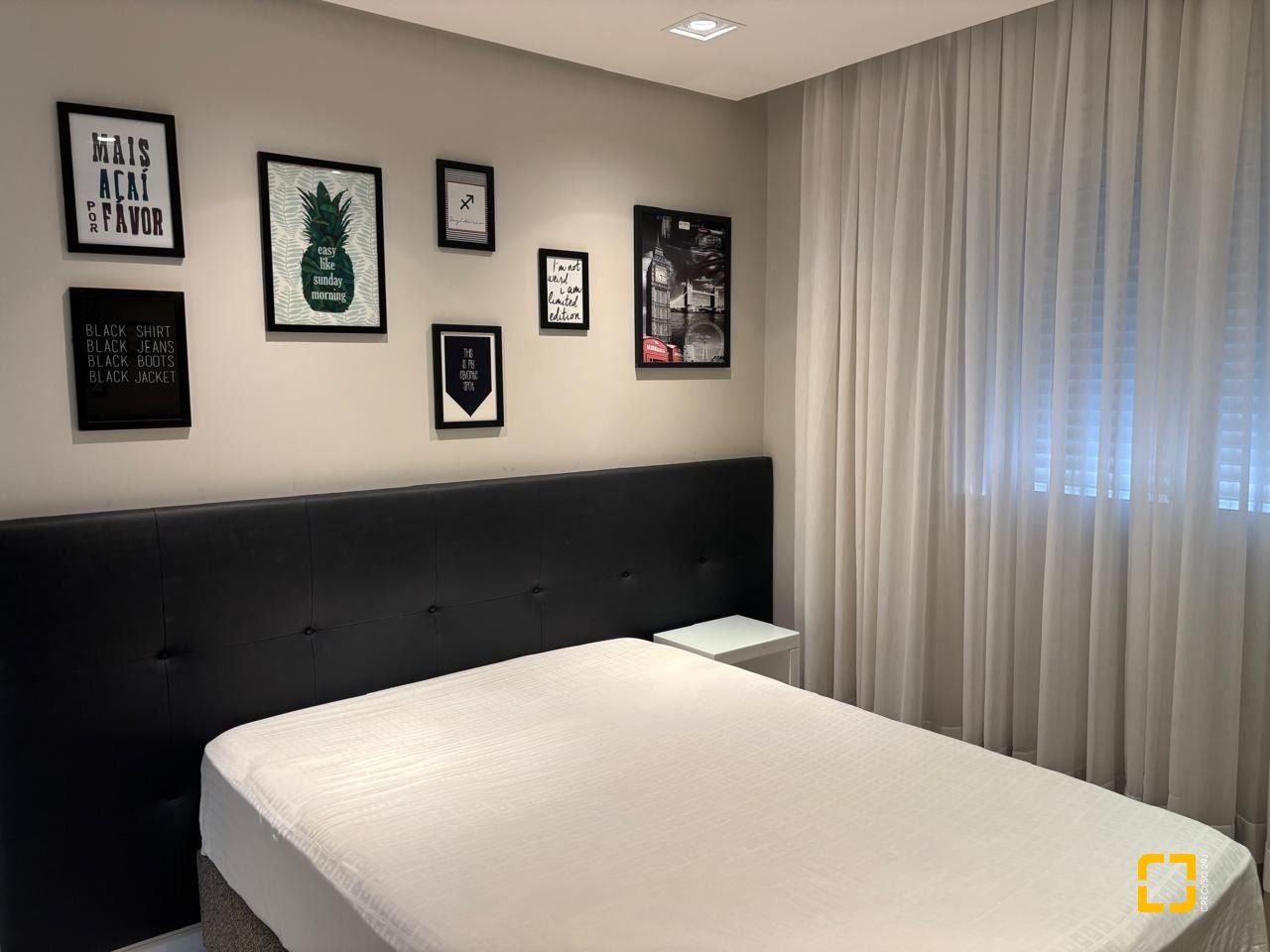 Apartamento com 143m², 3 quartos (sendo 3 suítes), 3 garagens, no bairro Campinas em São José