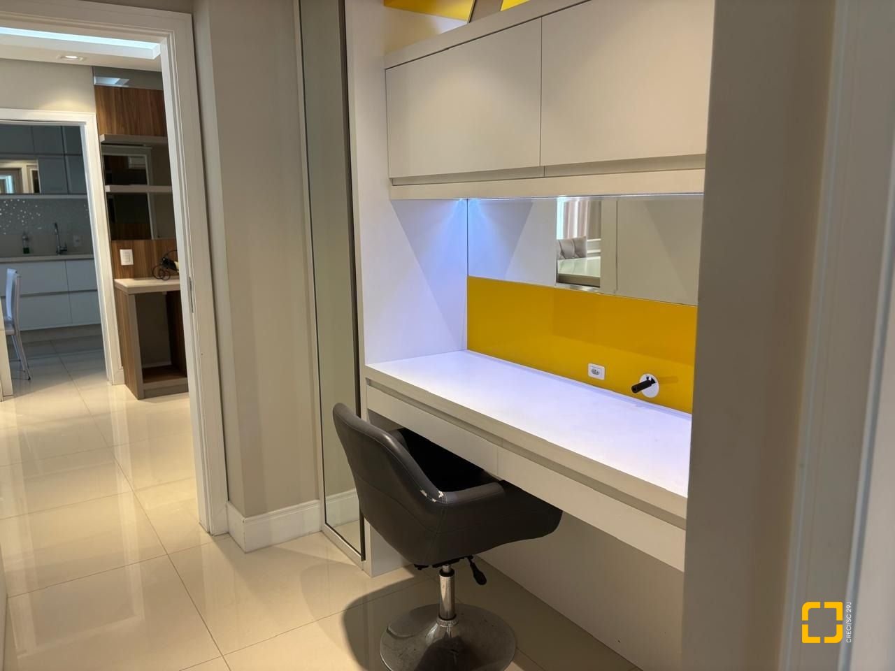 Apartamento com 143m², 3 quartos (sendo 3 suítes), 3 garagens, no bairro Campinas em São José