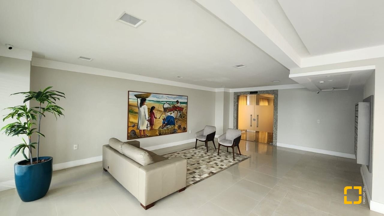Apartamento com 170m², 4 quartos (sendo 1 suíte), 2 garagens, no bairro Centro em Florianópolis